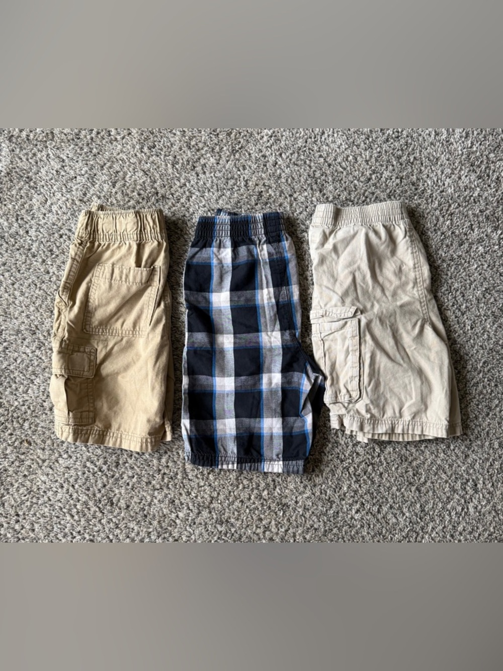 Bundle of 3 Pull-On Boy Shorts Khaki Cargo and Plaid Black and Blue Sz 5 5T